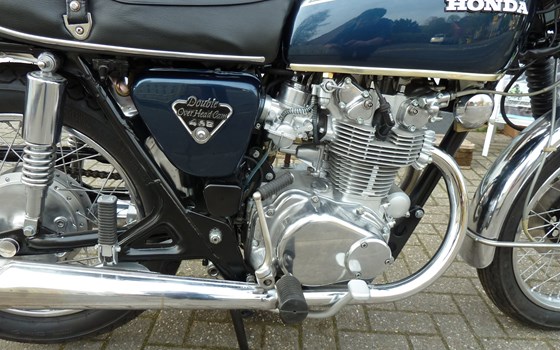 Umgebautes Motorrad Honda CB 450 von Zweirad Schneider Inh. Gerd Schneider - Bild 1 Umgebautes Motorrad Honda CB 450 von Zweirad Schneider Inh. Gerd Schneider - Bild 1