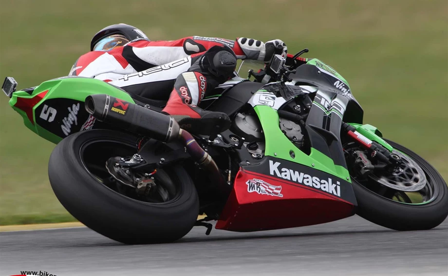 Umbgebautes Motorrad Kawasaki Ninja ZX-10R Bild 10: Umbgebautes Motorrad Kawasaki Ninja ZX-10R