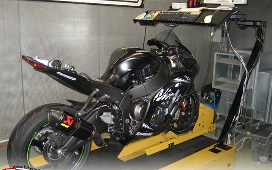 Umgebautes Motorrad Kawasaki Ninja ZX-10R von Kevin Auer Bike Performance GmbH - Bild 7 Umgebautes Motorrad Kawasaki Ninja ZX-10R von Kevin Auer Bike Performance GmbH - Bild 7