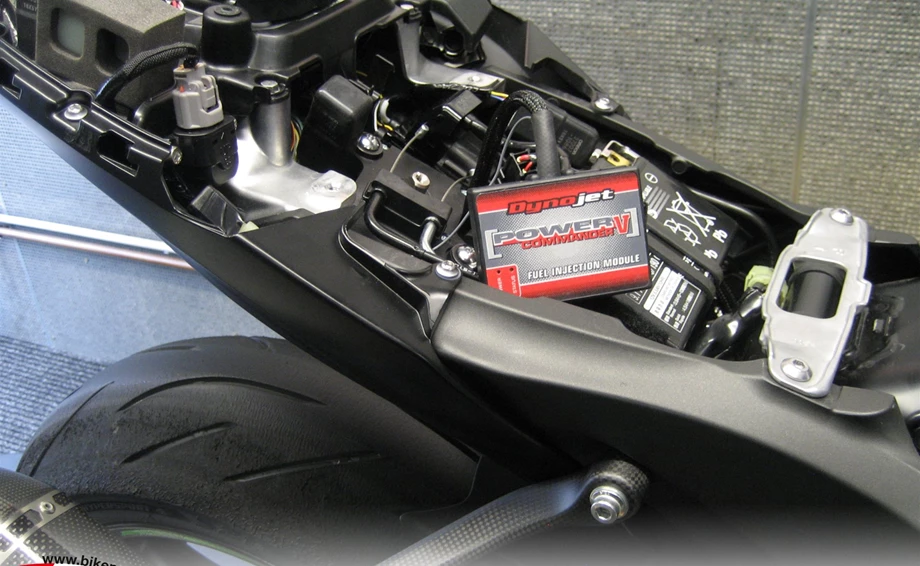 Umbgebautes Motorrad Kawasaki Ninja ZX-10R Bild 8: Umbgebautes Motorrad Kawasaki Ninja ZX-10R