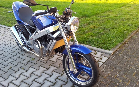 Umgebautes Motorrad Honda NT 650 Hawk GT von Motorrad Wagner - Bild 2 Umgebautes Motorrad Honda NT 650 Hawk GT von Motorrad Wagner - Bild 2