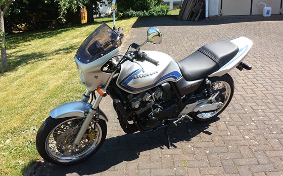 Umgebautes Motorrad Honda CB 400 F von Motorrad Wagner - Bild 1 Umgebautes Motorrad Honda CB 400 F von Motorrad Wagner - Bild 1