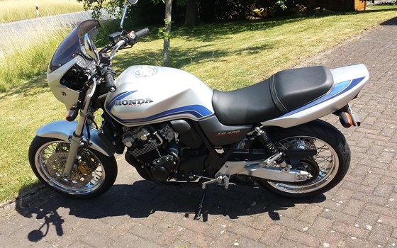 Umgebautes Motorrad Honda CB 400 F von Motorrad Wagner - Bild 2 Umgebautes Motorrad Honda CB 400 F von Motorrad Wagner - Bild 2