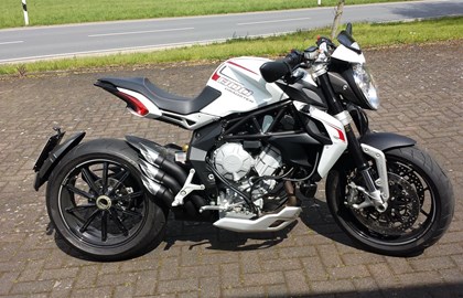 MV Agusta Dragster 800 RR Custom Bike MV Agusta Dragster 800 RR Custom Bike