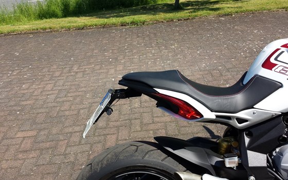 Umgebautes Motorrad MV Agusta Dragster 800 RR von Motorrad Wagner - Bild 11 Umgebautes Motorrad MV Agusta Dragster 800 RR von Motorrad Wagner - Bild 11