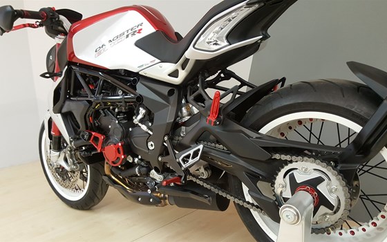 Umgebautes Motorrad MV Agusta Dragster 800 RR von Motorrad Scheunpflug e.K. - Bild 6 Umgebautes Motorrad MV Agusta Dragster 800 RR von Motorrad Scheunpflug e.K. - Bild 6