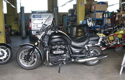 Triumph Rocket III Roadster Custom Bike Triumph Rocket III Roadster Custom Bike