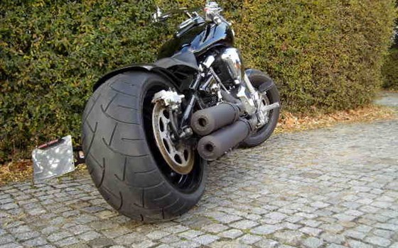 Umgebautes Motorrad Kawasaki VN 2000 von Motorradhaus Cottbus - Bild 2 Umgebautes Motorrad Kawasaki VN 2000 von Motorradhaus Cottbus - Bild 2