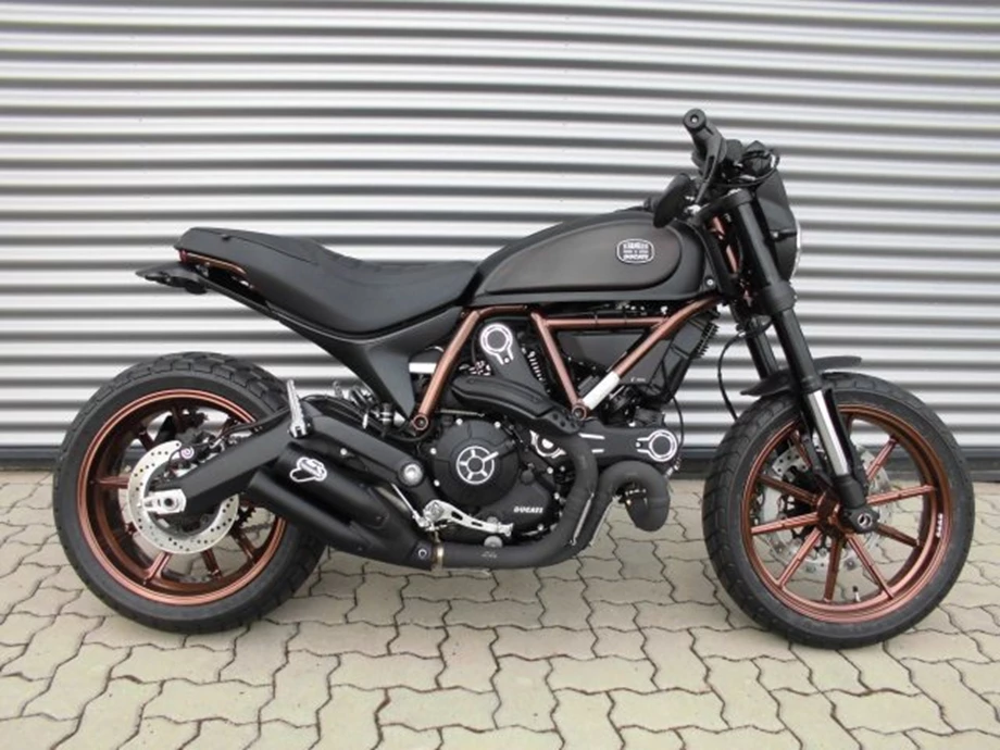 Umbgebautes Motorrad Ducati Scrambler Full Throttle Bild 1: Umbgebautes Motorrad Ducati Scrambler Full Throttle