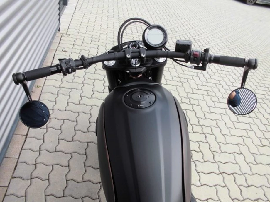 Umbgebautes Motorrad Ducati Scrambler Full Throttle Bild 11: Umbgebautes Motorrad Ducati Scrambler Full Throttle