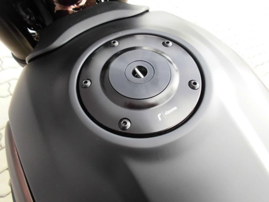 Umbgebautes Motorrad Ducati Scrambler Full Throttle Bild 14: Umbgebautes Motorrad Ducati Scrambler Full Throttle