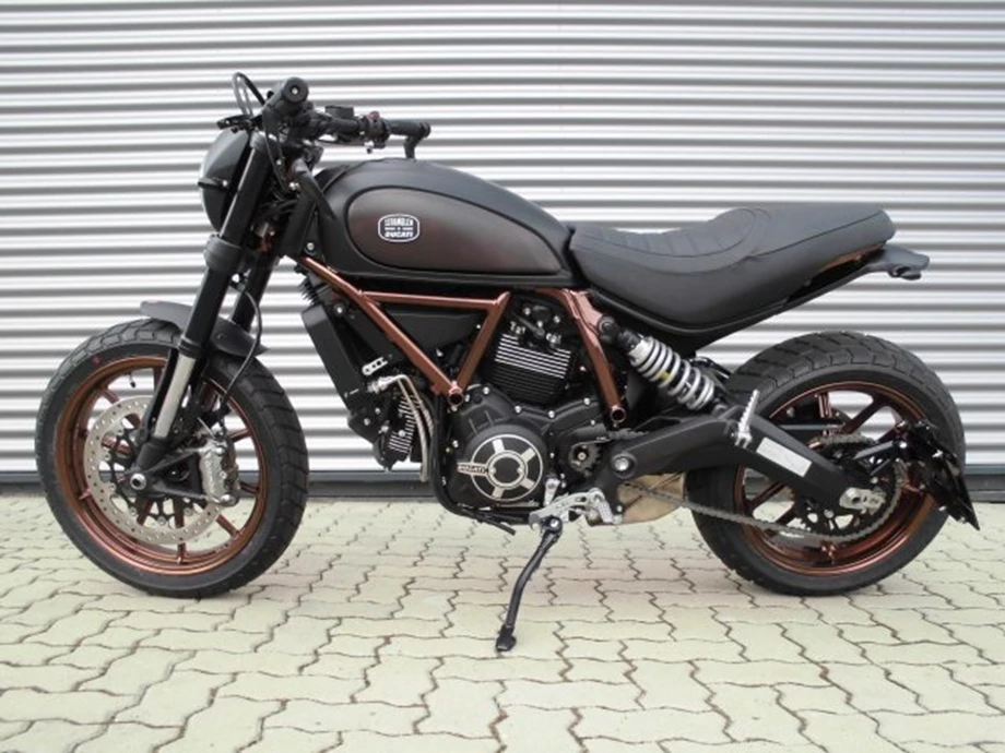 Umbgebautes Motorrad Ducati Scrambler Full Throttle Bild 23: Umbgebautes Motorrad Ducati Scrambler Full Throttle