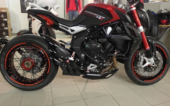 Umgebautes Motorrad MV Agusta Dragster 800 RR von A.T.T.-Tiedemann-Motorräder e.Kfm - Bild 1 Umgebautes Motorrad MV Agusta Dragster 800 RR von A.T.T.-Tiedemann-Motorräder e.Kfm - Bild 1
