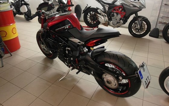 Umgebautes Motorrad MV Agusta Dragster 800 RR von A.T.T.-Tiedemann-Motorräder e.Kfm - Bild 10 Umgebautes Motorrad MV Agusta Dragster 800 RR von A.T.T.-Tiedemann-Motorräder e.Kfm - Bild 10