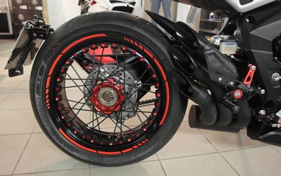 Umgebautes Motorrad MV Agusta Dragster 800 RR von A.T.T.-Tiedemann-Motorräder e.Kfm - Bild 18 Umgebautes Motorrad MV Agusta Dragster 800 RR von A.T.T.-Tiedemann-Motorräder e.Kfm - Bild 18