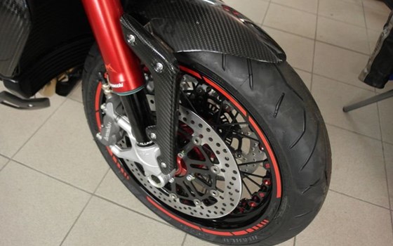 Umgebautes Motorrad MV Agusta Dragster 800 RR von A.T.T.-Tiedemann-Motorräder e.Kfm - Bild 4 Umgebautes Motorrad MV Agusta Dragster 800 RR von A.T.T.-Tiedemann-Motorräder e.Kfm - Bild 4
