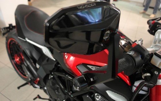 Umgebautes Motorrad MV Agusta Dragster 800 RR von A.T.T.-Tiedemann-Motorräder e.Kfm - Bild 5 Umgebautes Motorrad MV Agusta Dragster 800 RR von A.T.T.-Tiedemann-Motorräder e.Kfm - Bild 5