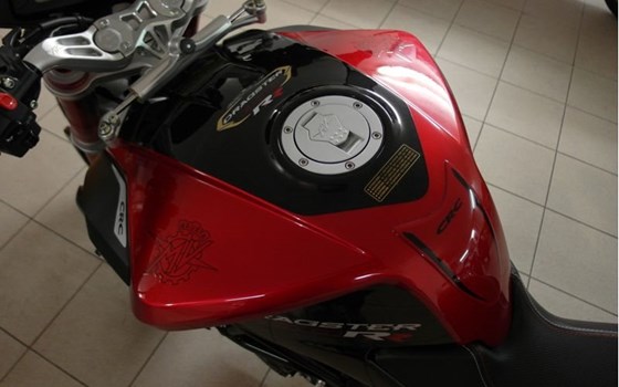 Umgebautes Motorrad MV Agusta Dragster 800 RR von A.T.T.-Tiedemann-Motorräder e.Kfm - Bild 9 Umgebautes Motorrad MV Agusta Dragster 800 RR von A.T.T.-Tiedemann-Motorräder e.Kfm - Bild 9