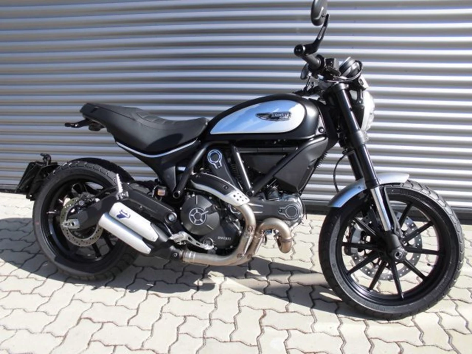 Umbgebautes Motorrad Ducati Scrambler Full Throttle Bild 1: Umbgebautes Motorrad Ducati Scrambler Full Throttle