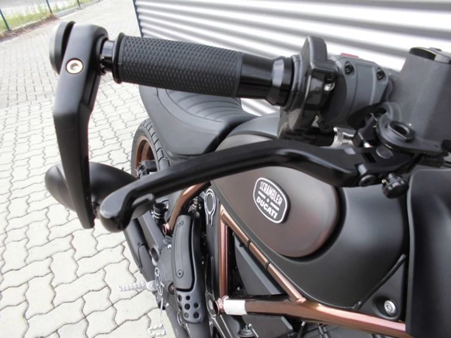 Umbgebautes Motorrad Ducati Scrambler Full Throttle Bild 23: Umbgebautes Motorrad Ducati Scrambler Full Throttle