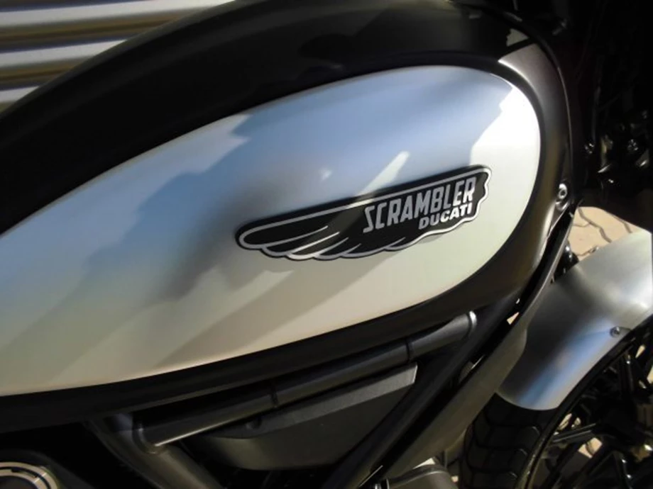 Umbgebautes Motorrad Ducati Scrambler Full Throttle Bild 5: Umbgebautes Motorrad Ducati Scrambler Full Throttle