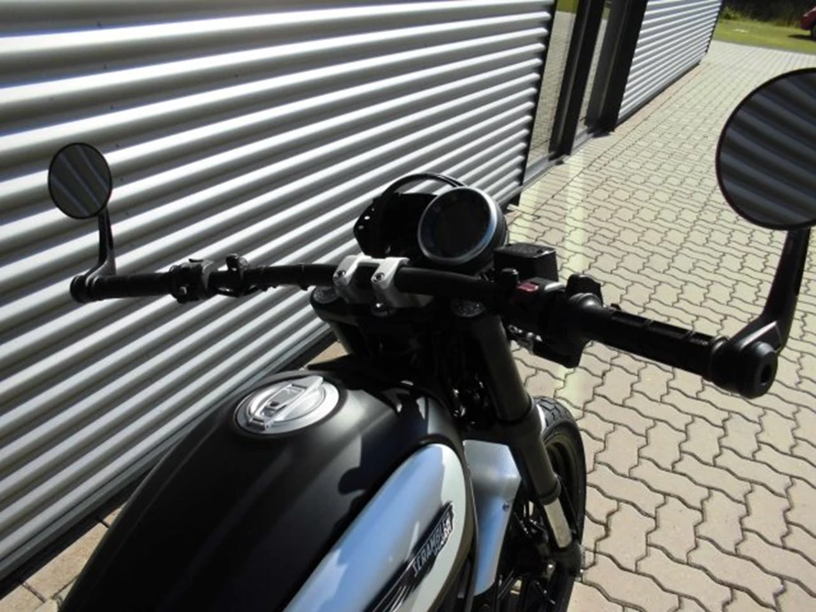 Umbgebautes Motorrad Ducati Scrambler Full Throttle Bild 8: Umbgebautes Motorrad Ducati Scrambler Full Throttle