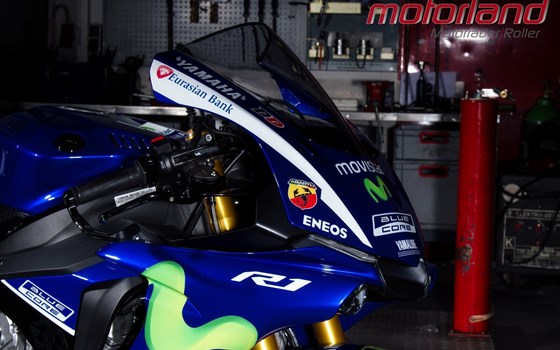 Umgebautes Motorrad Yamaha R1 von Motorland Motorrad GmbH - Bild 6 Umgebautes Motorrad Yamaha R1 von Motorland Motorrad GmbH - Bild 6