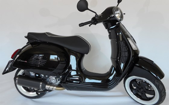 Umgebautes Motorrad Vespa GTS 300 i.e. von Jahelka Zweirad GmbH - Bild 1 Umgebautes Motorrad Vespa GTS 300 i.e. von Jahelka Zweirad GmbH - Bild 1