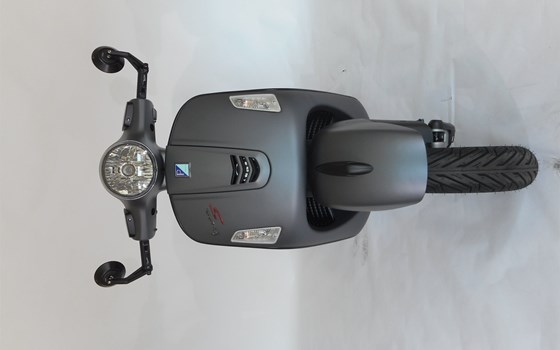 Umgebautes Motorrad Vespa GTS 125 i.e. Super Sport von Jahelka Zweirad GmbH - Bild 4 Umgebautes Motorrad Vespa GTS 125 i.e. Super Sport von Jahelka Zweirad GmbH - Bild 4