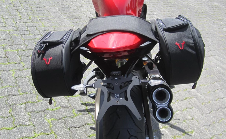 Umbgebautes Motorrad Ducati Monster 821 Bild 4: Umbgebautes Motorrad Ducati Monster 821
