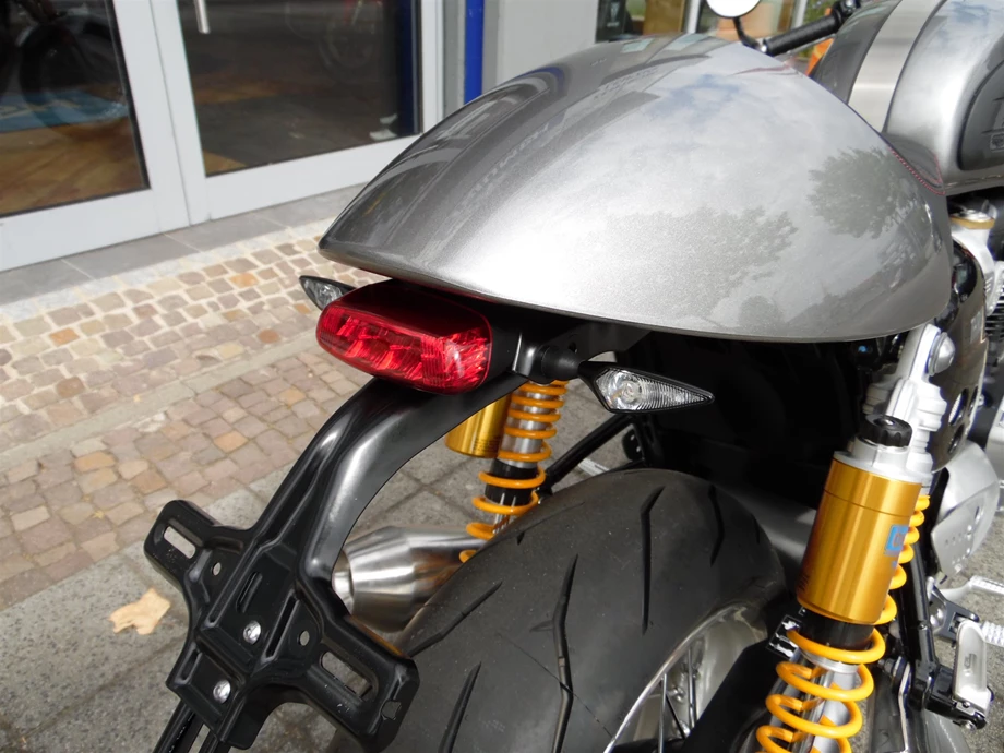 Umbgebautes Motorrad Triumph Thruxton 1200R Bild 10: Umbgebautes Motorrad Triumph Thruxton 1200R