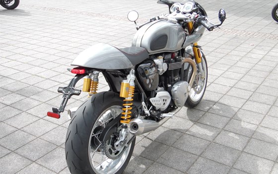 Umgebautes Motorrad Triumph Thruxton 1200R von Klingenberger Kehl GbR - Bild 4 Umgebautes Motorrad Triumph Thruxton 1200R von Klingenberger Kehl GbR - Bild 4