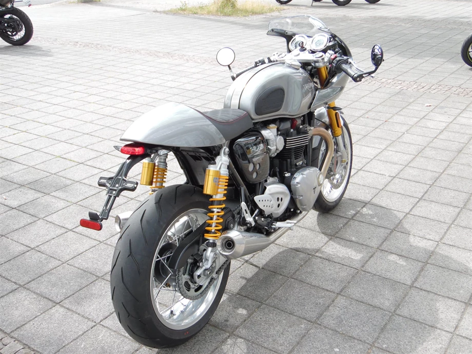 Umbgebautes Motorrad Triumph Thruxton 1200R Bild 4: Umbgebautes Motorrad Triumph Thruxton 1200R