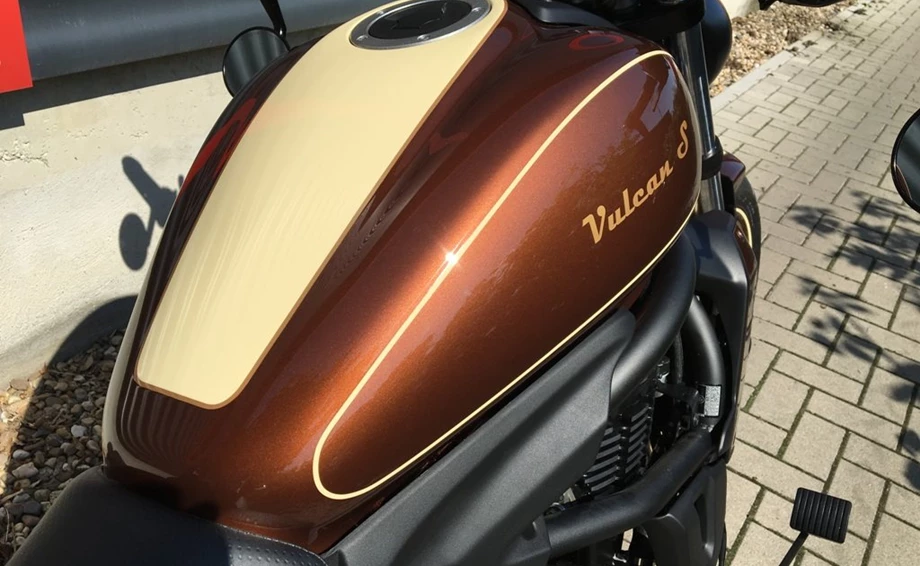 Umbgebautes Motorrad Kawasaki Vulcan S Bild 12: Umbgebautes Motorrad Kawasaki Vulcan S