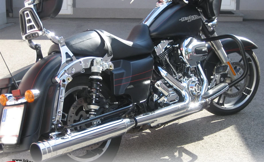 Umbgebautes Motorrad Harley-Davidson Street Glide FLHX Bild 3: Umbgebautes Motorrad Harley-Davidson Street Glide FLHX