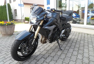 Suzuki GSR 750