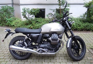 Moto Guzzi V7 II Stone