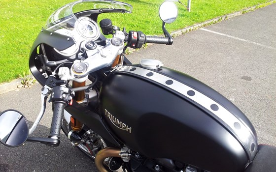Umgebautes Motorrad Triumph Thruxton 1200R von Motorradhaus Löhmer GmbH - Bild 7 Umgebautes Motorrad Triumph Thruxton 1200R von Motorradhaus Löhmer GmbH - Bild 7