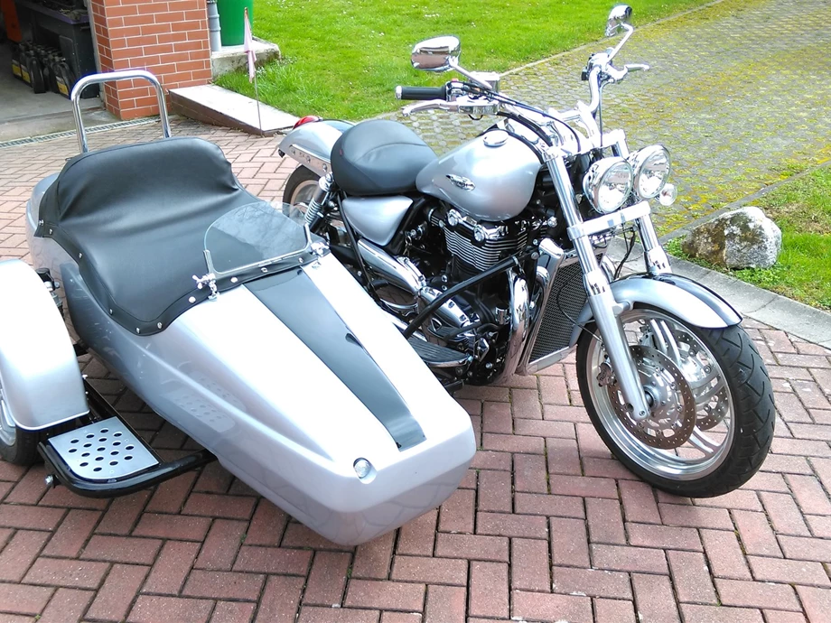 Rebuilt motorbike Triumph Thunderbird Bild 4: Rebuilt motorbike Triumph Thunderbird