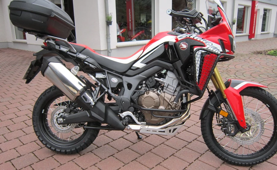 Rebuilt motorbike Honda CRF1000L Africa Twin Bild 1: Rebuilt motorbike Honda CRF1000L Africa Twin