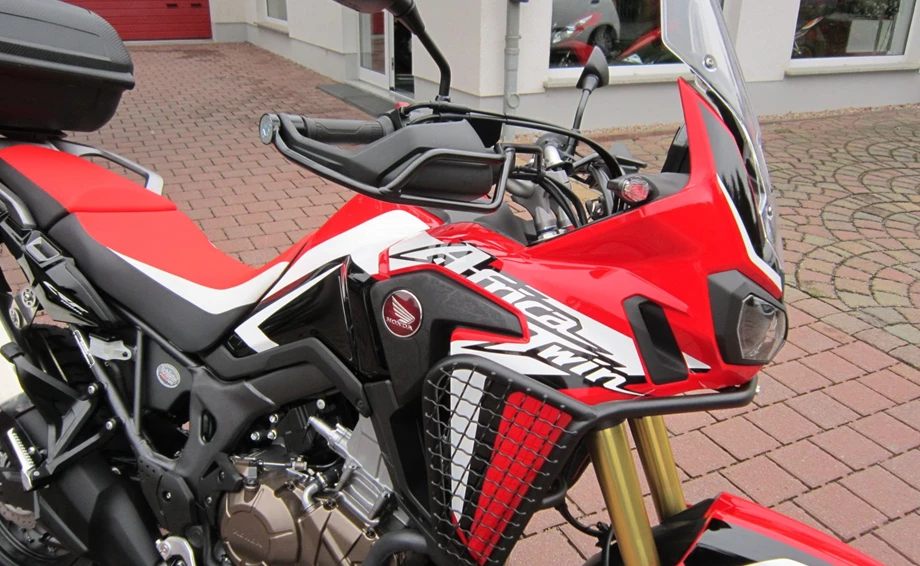 Rebuilt motorbike Honda CRF1000L Africa Twin Bild 8: Rebuilt motorbike Honda CRF1000L Africa Twin