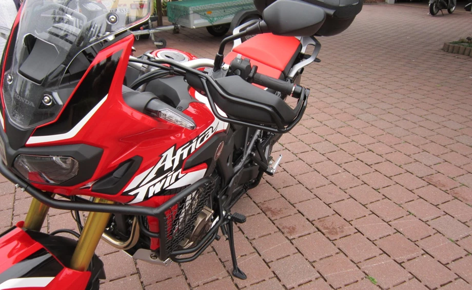 Rebuilt motorbike Honda CRF1000L Africa Twin Bild 9: Rebuilt motorbike Honda CRF1000L Africa Twin