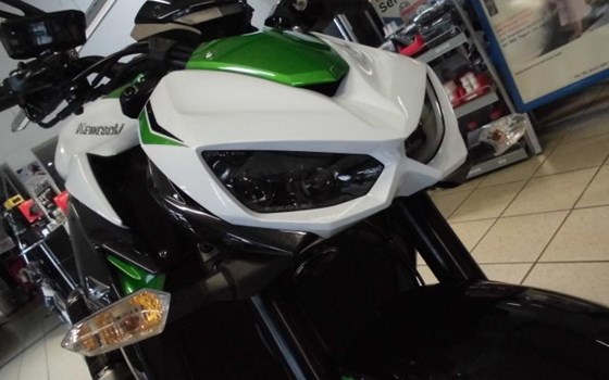Umgebautes Motorrad Kawasaki Z1000 von Team Wahlers GmbH - Bild 5 Umgebautes Motorrad Kawasaki Z1000 von Team Wahlers GmbH - Bild 5