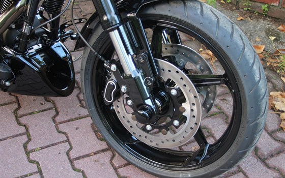 Umgebautes Motorrad Harley-Davidson CVO Breakout FXSBSE von X-Trem Custombikes - Bild 15 Umgebautes Motorrad Harley-Davidson CVO Breakout FXSBSE von X-Trem Custombikes - Bild 15