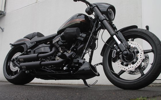 Umgebautes Motorrad Harley-Davidson CVO Breakout FXSBSE von X-Trem Custombikes - Bild 30 Umgebautes Motorrad Harley-Davidson CVO Breakout FXSBSE von X-Trem Custombikes - Bild 30