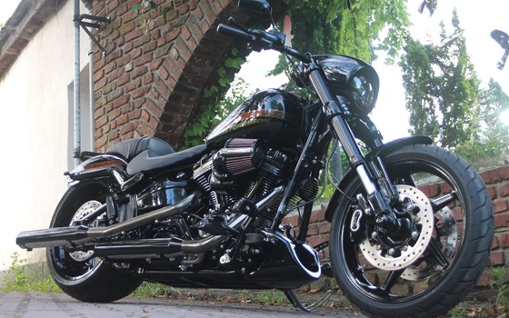 Umgebautes Motorrad Harley-Davidson CVO Breakout FXSBSE von X-Trem Custombikes - Bild 7 Umgebautes Motorrad Harley-Davidson CVO Breakout FXSBSE von X-Trem Custombikes - Bild 7