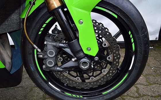 Umgebautes Motorrad Kawasaki ZX-10 von Kawasaki Hamburg - Bild 11