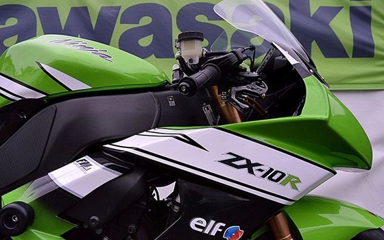 Umgebautes Motorrad Kawasaki ZX-10 von Kawasaki Hamburg - Bild 4