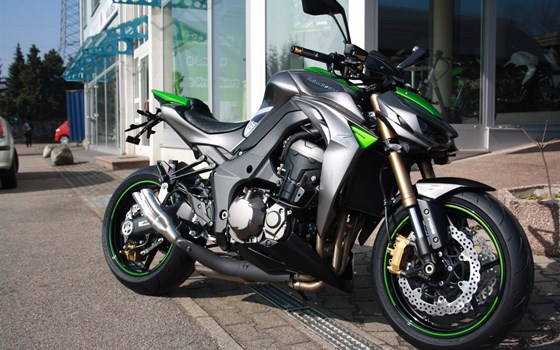 Umgebautes Motorrad Kawasaki Z1000 von Zweirad Waibel GmbH & Co. KG - Bild 2 Umgebautes Motorrad Kawasaki Z1000 von Zweirad Waibel GmbH & Co. KG - Bild 2