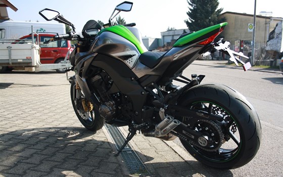 Umgebautes Motorrad Kawasaki Z1000 von Zweirad Waibel GmbH & Co. KG - Bild 4 Umgebautes Motorrad Kawasaki Z1000 von Zweirad Waibel GmbH & Co. KG - Bild 4
